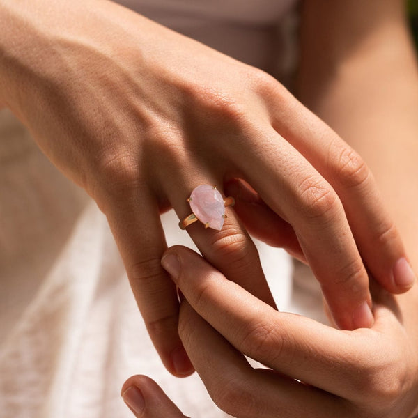 Daya Lunar Rose Ring 14K Gold