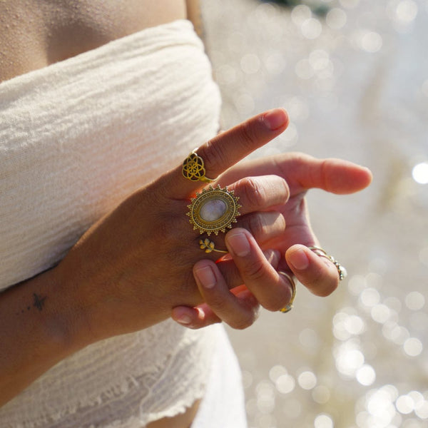 Daya Lunar Sunbeam Ring Pure Brass