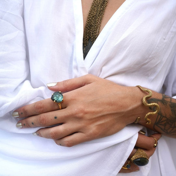 Daya Nura Ring Pure Brass