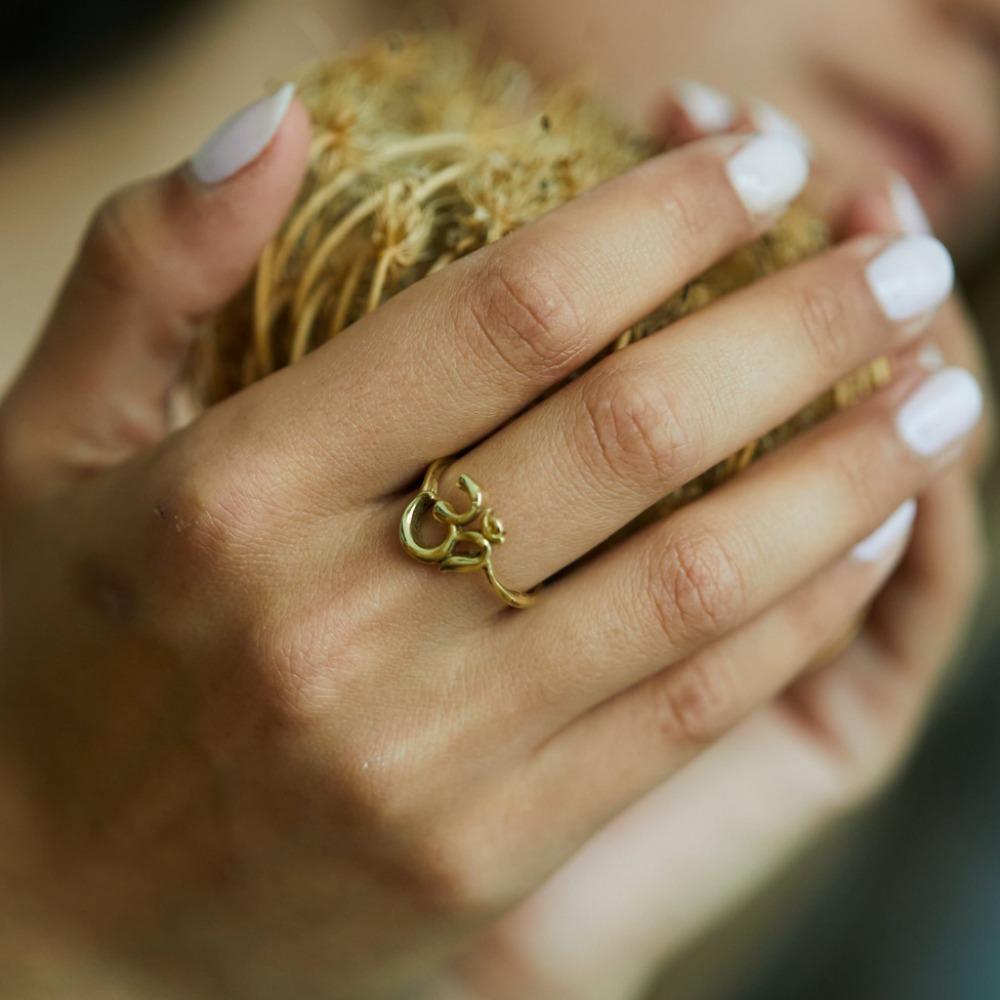 daya Om ring Sterling Silver