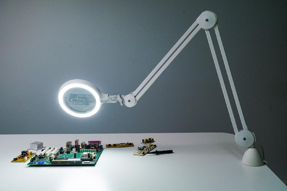 Daylight Company Omega 5