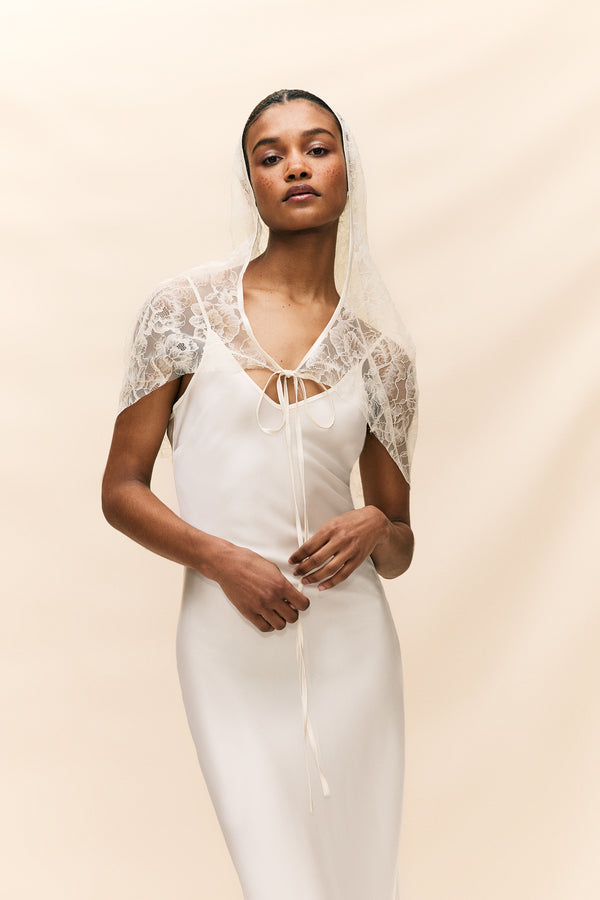 de la vali IVORY LACE HOODED VEIL (MADE TO ORDER)