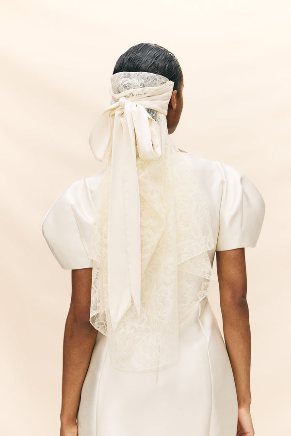 de la vali SATIN BOW VEIL IN IVORY LACE (MADE TO ORDER)