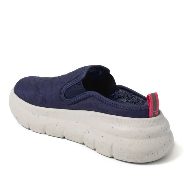 Dearfoams Women’s Findley ReGrind Lightweight Clog With Energy Return Technology