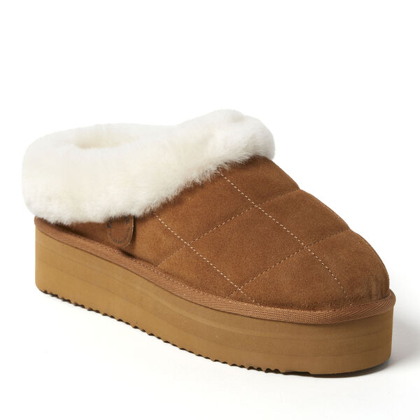 dearfoams Women's Fireside by Dearfoams Bendigo Genuine Shearling Quilted Platform Clog