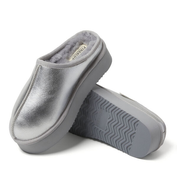 Dearfoams Women's Fireside By Dearfoams Queenstown Platform Genuine Shearling Clog