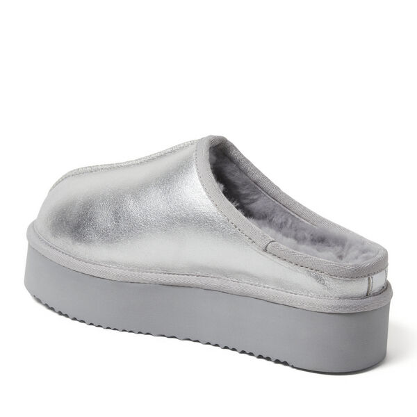 Dearfoams Women's Fireside By Dearfoams Queenstown Platform Genuine Shearling Clog