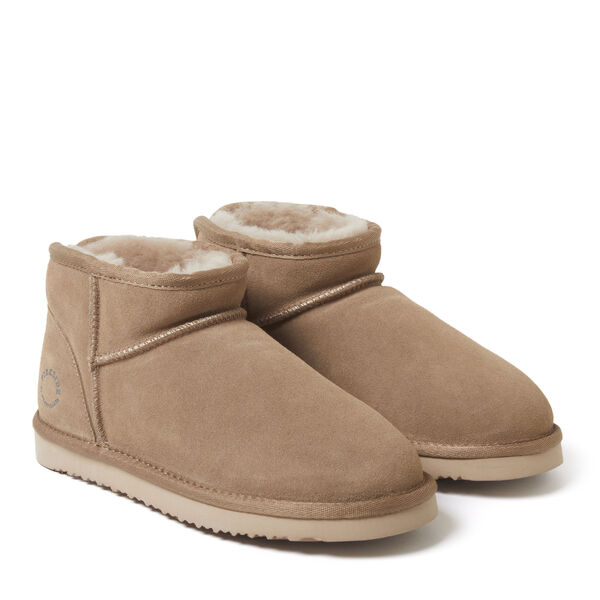 Dearfoams Women's Fireside By Dearfoams Riverland Genuine Shearling Micro Bootie