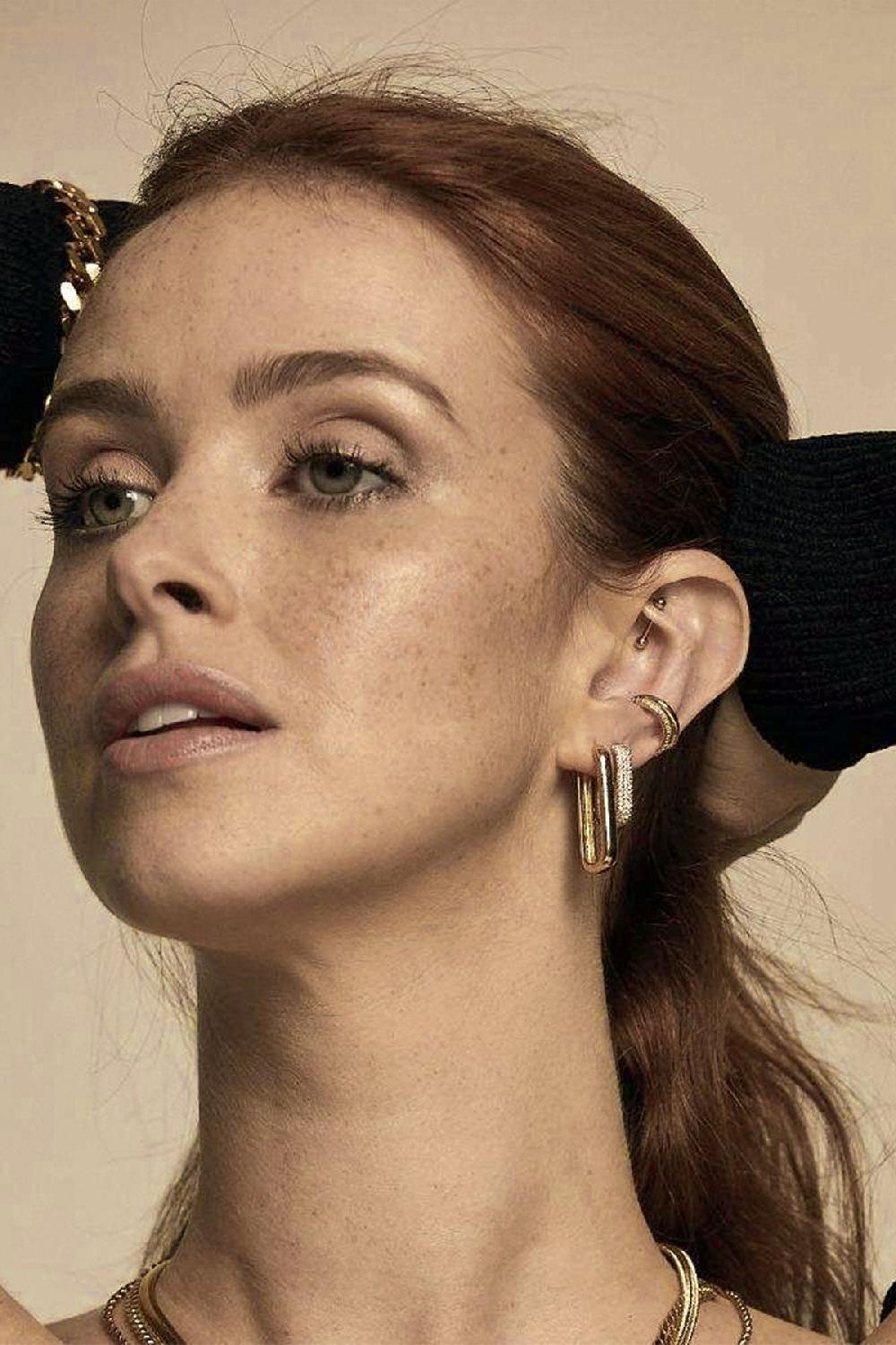 Debbie Katz Carre Hoop Bling Earring (Gold)