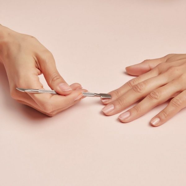 Deborah Milano Semi-permanent CUTICLE PUSHER