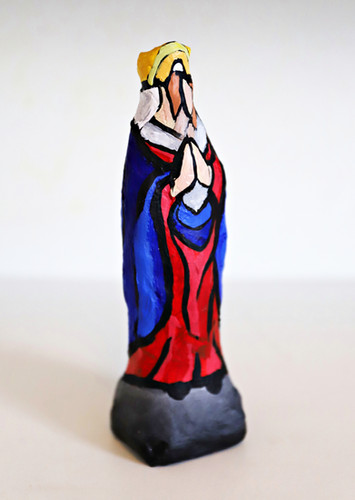 Decolife Virgin Queen Praying