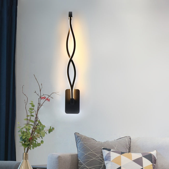 decoramo Twisted LED Wall Lamp