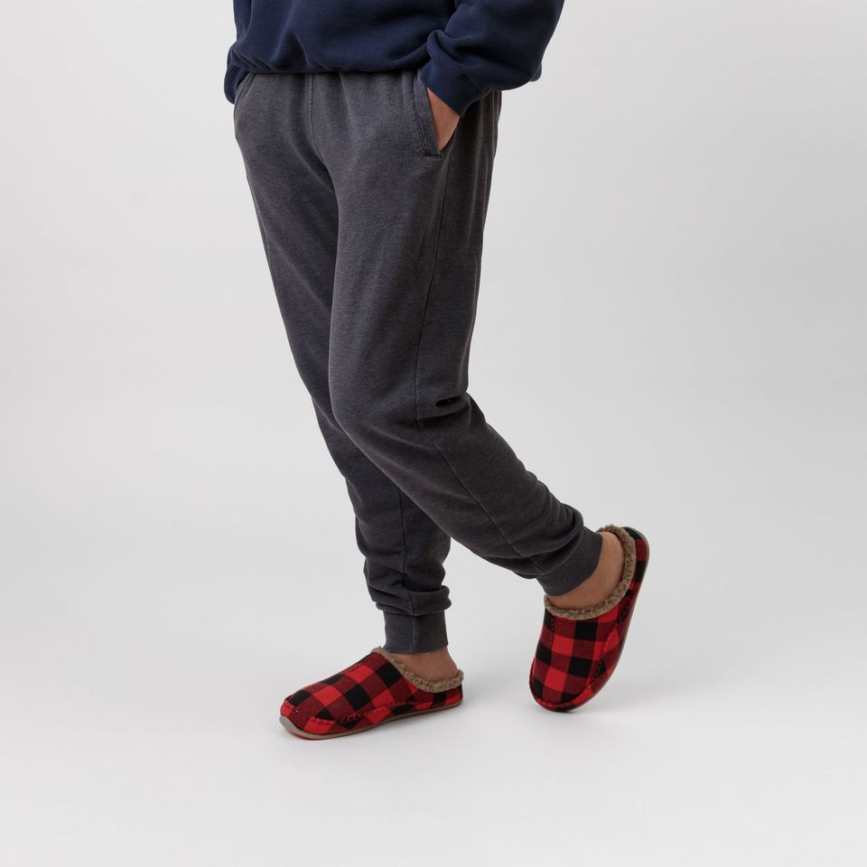 Deer Stags Deer Stags Nordic Unisex Slipper In Red/Black