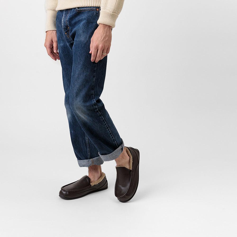 Deer Stags Deer Stags Spun Unisex Slipper In Dark Brown Faux Leather