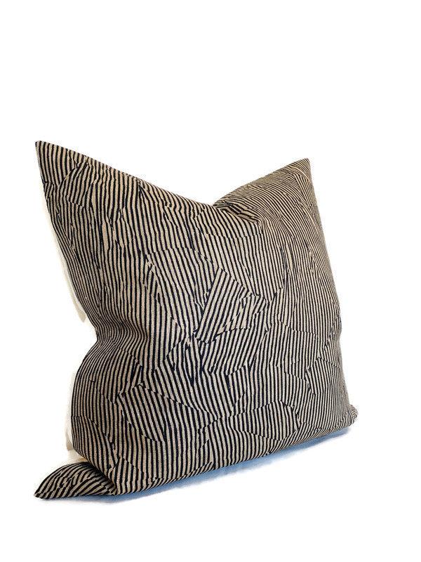 Dekowe Avant Pillow Cover In Linen Black Kelly Wearstler Textiles