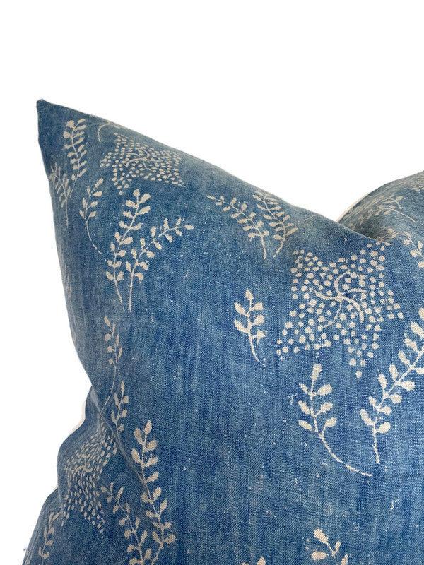 Dekowe Aida Floral Pillow Cover In Aurora Blue