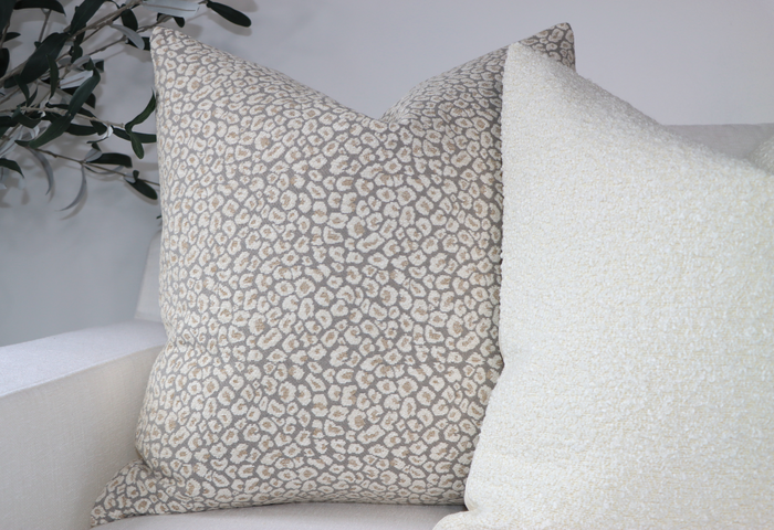 Dekowe Boucle Pillow Cover In Ivory
