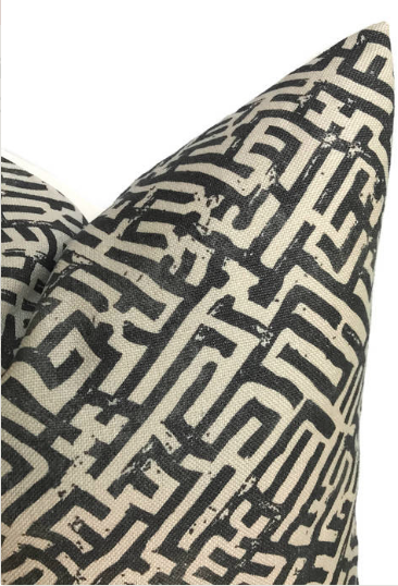 Dekowe Byant Pillow Cover In Charcoal
