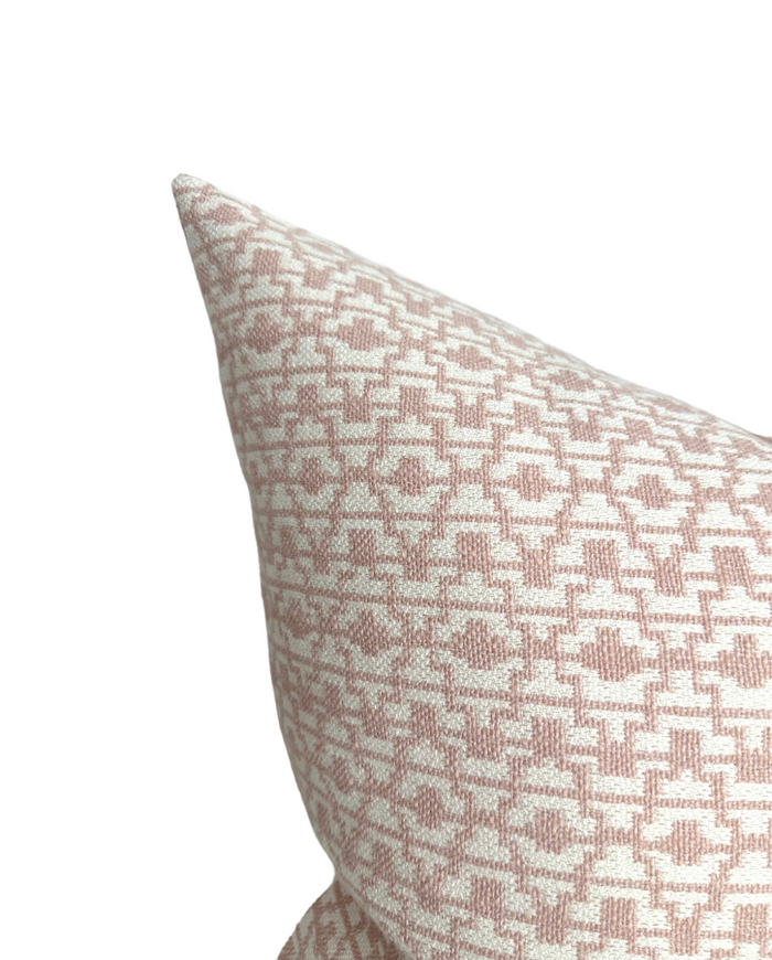 Dekowe Byron Pillow Cover In Petal