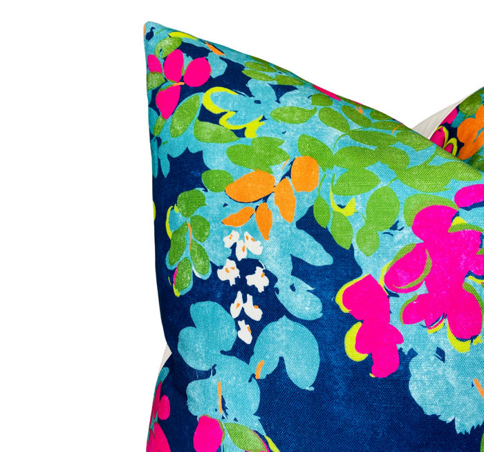 Dekowe Central Park Pillow Cover In Navy And Pink