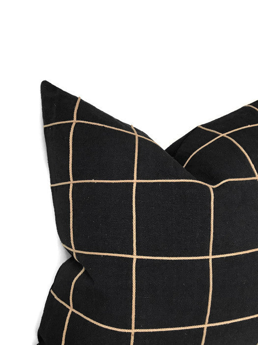 Dekowe Coquette Embroidered Pillow Cover In Onyx