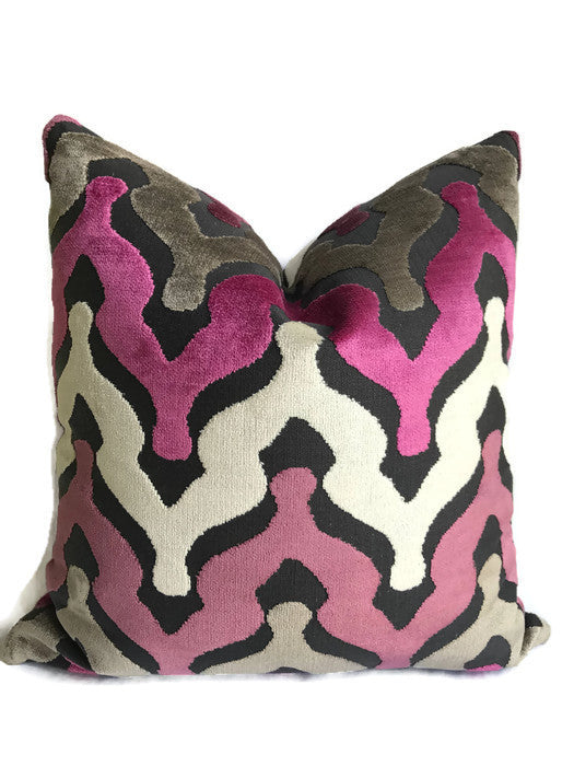 Dekowe Crestwood Velvet Pillow Cover In Magenta