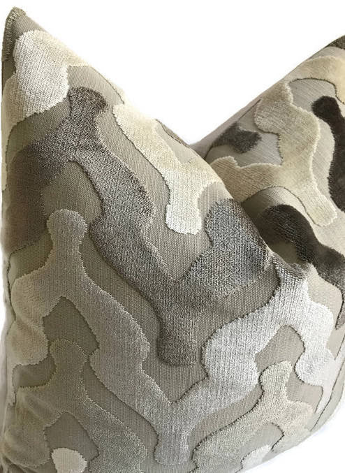 Dekowe Crestwood Velvet Pillow Cover In Taupe