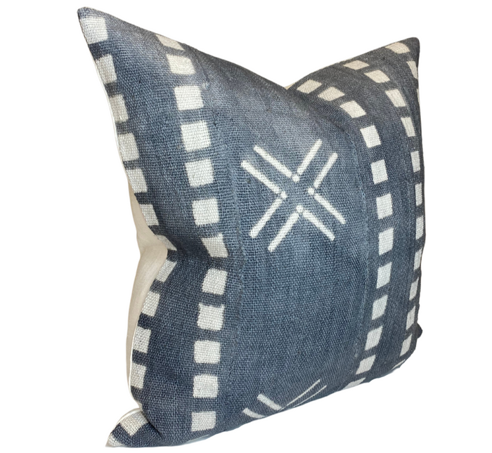 Dekowe Cross Print Mudcloth Pillow Cover In Slate