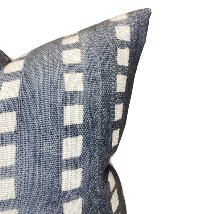 Dekowe Cross Print Mudcloth Pillow Cover In Slate