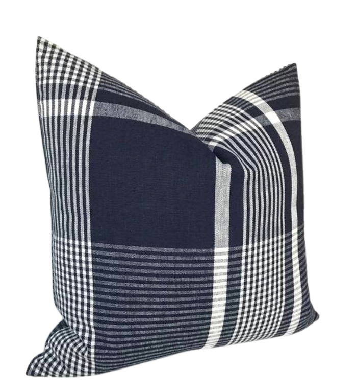 Dekowe Exodus Pillow Cover In Navy Blue