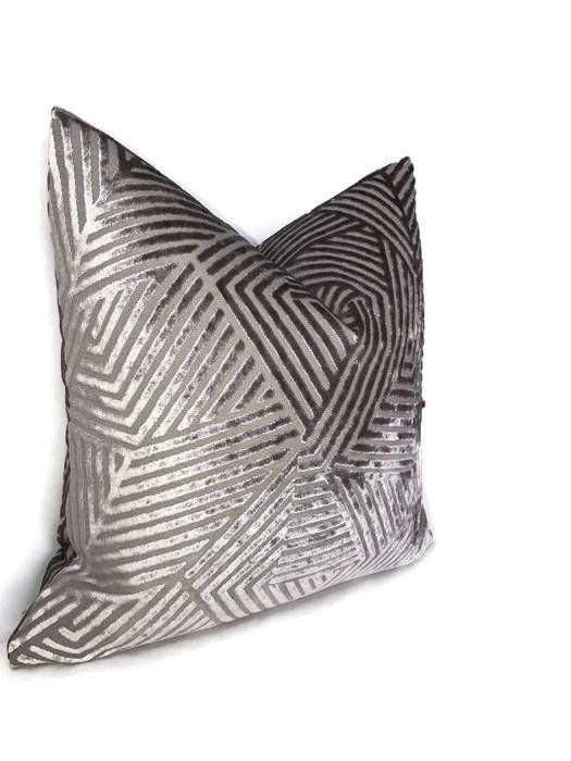 Dekowe Grey Maze Velvet Pillow Cover