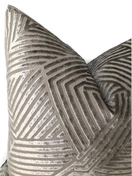 Dekowe Grey Maze Velvet Pillow Cover