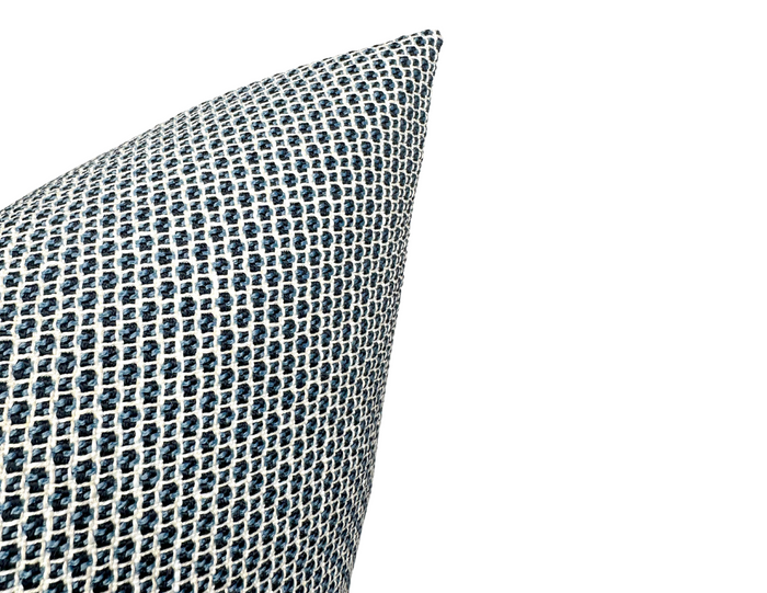 Dekowe Gridded Woven Pillow Cover In Blue