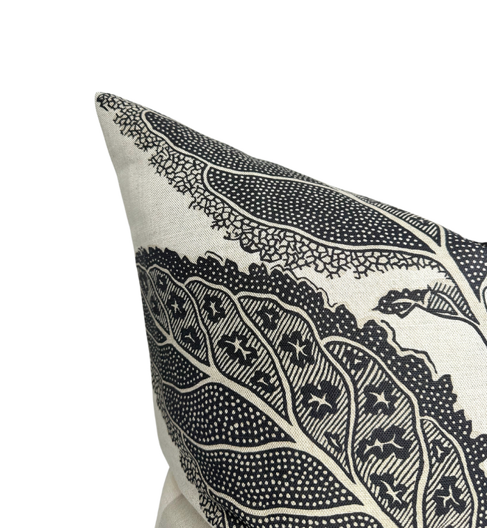 Dekowe Lacinato Pillow Cover In Basalt Black