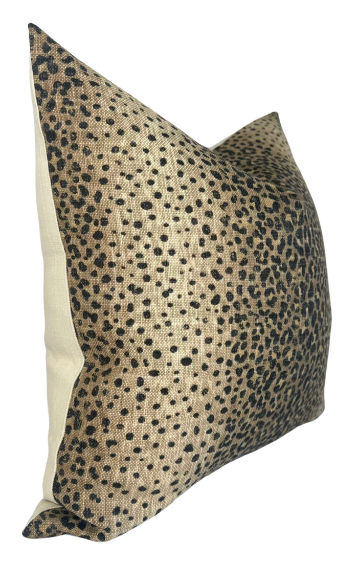 Dekowe Leopard Pillow Cover In Tundra Brown