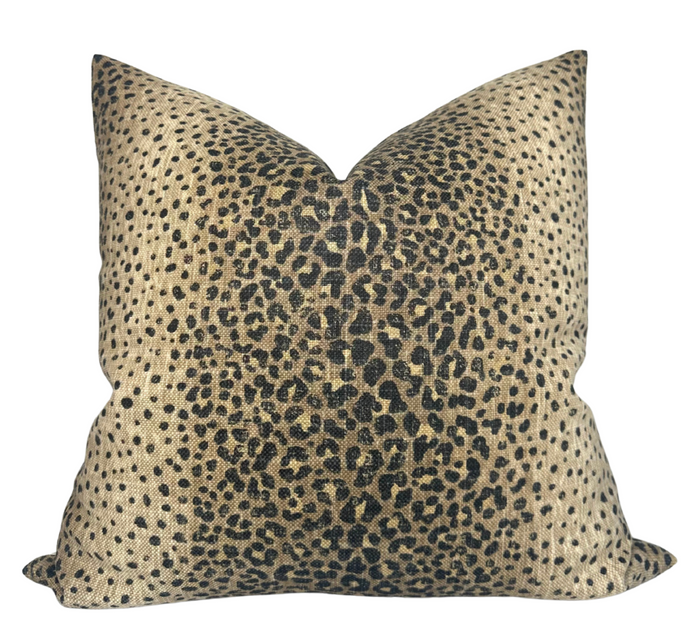 dekowe Leopard Pillow Cover in Tundra Brown
