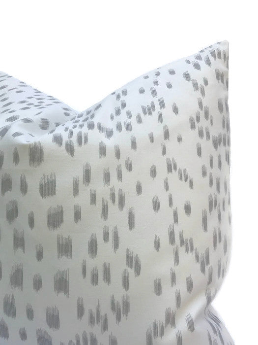 Dekowe Les Touches Pillow Cover In Gray