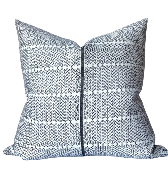 dekowe Madu Pillow Cover in Kohl
