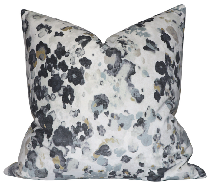 dekowe Niumi Storm Luxurious Velvet Pillow Cover