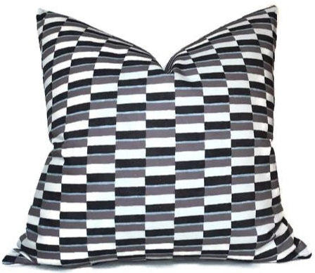 dekowe Odon Pillow Cover in Purple