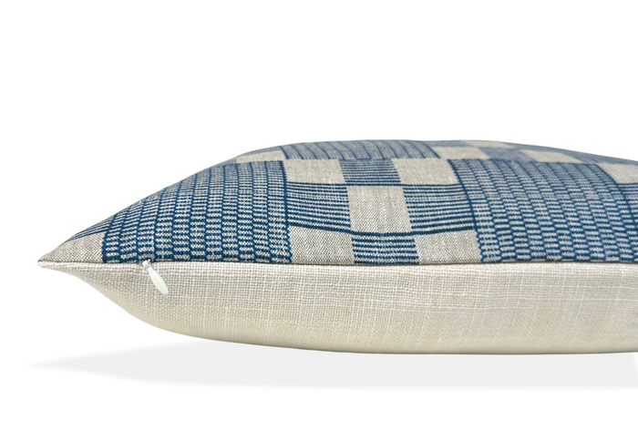 Dekowe Petrel Pillow Cover In Blue