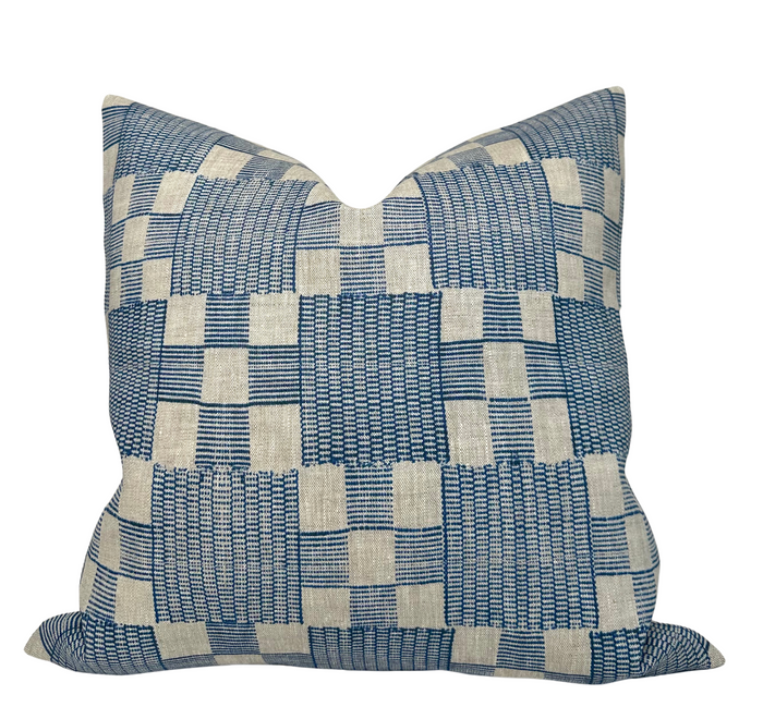 dekowe Petrel Pillow Cover in Blue
