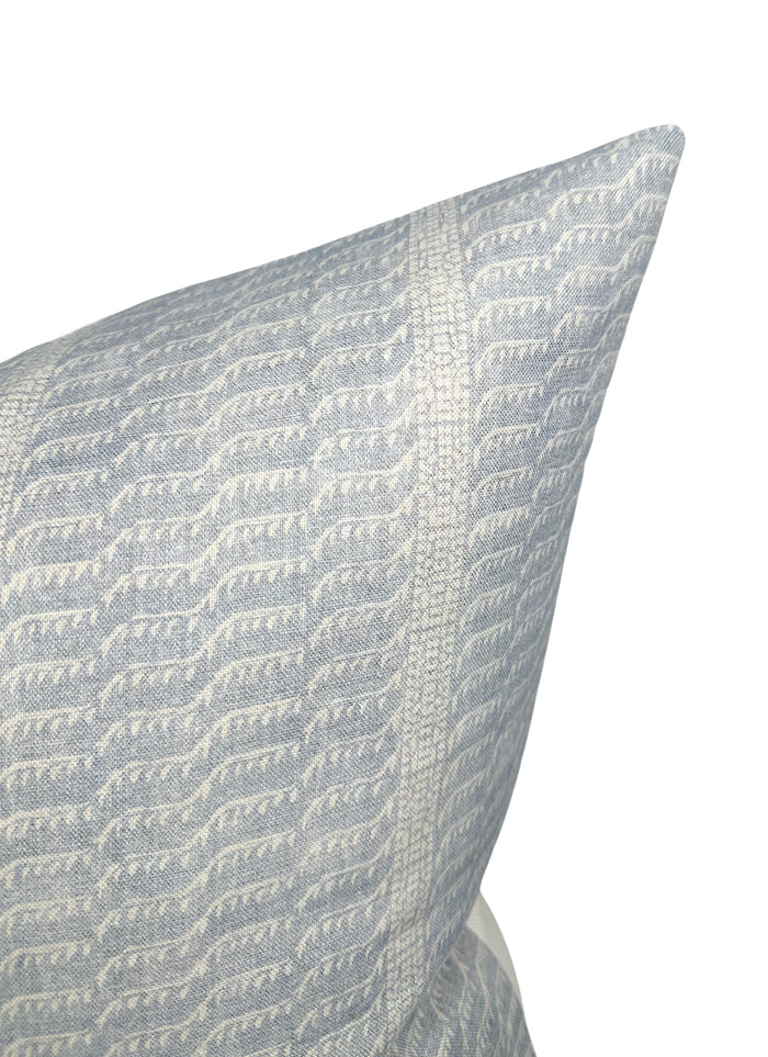 Dekowe Pilar Pillow Cover In Bluebell