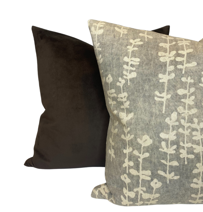 Dekowe Solid Velvet Pillow Cover In Umber