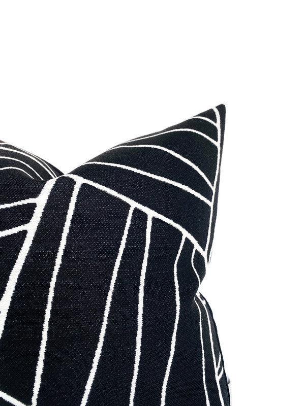 Dekowe Thibaut Jordan Woven Pillow Cover In Black