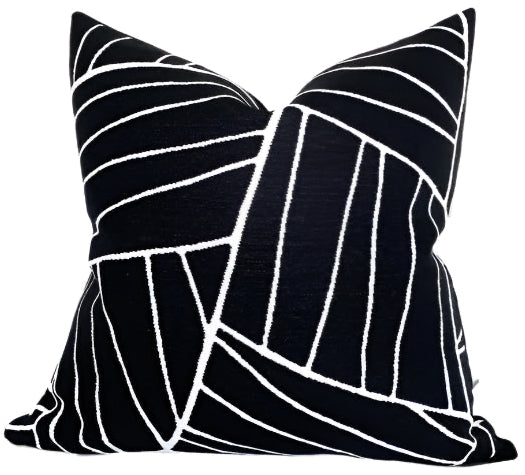 dekowe Thibaut Jordan Woven Pillow Cover in Black