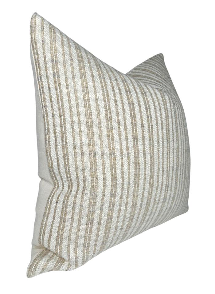 Dekowe Unravel Pillow Cover In Rose