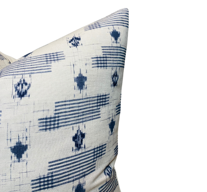 Dekowe Yamah Pillow Cover In Blue Designer Pillows