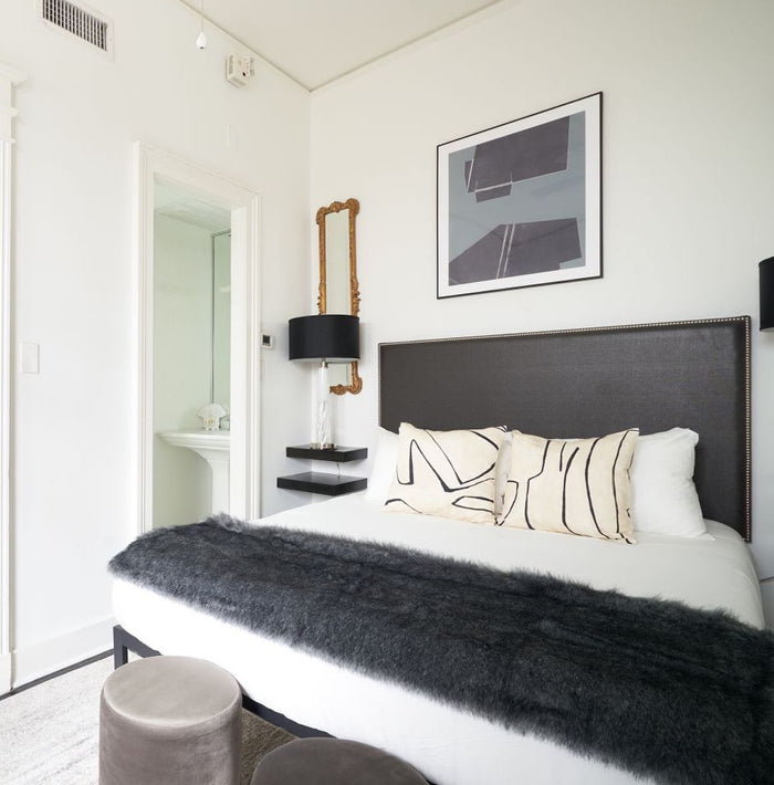 Dekowe Graffito Pillow Cover In Ivory Linen Onyx Kelly Wearstler Textiles