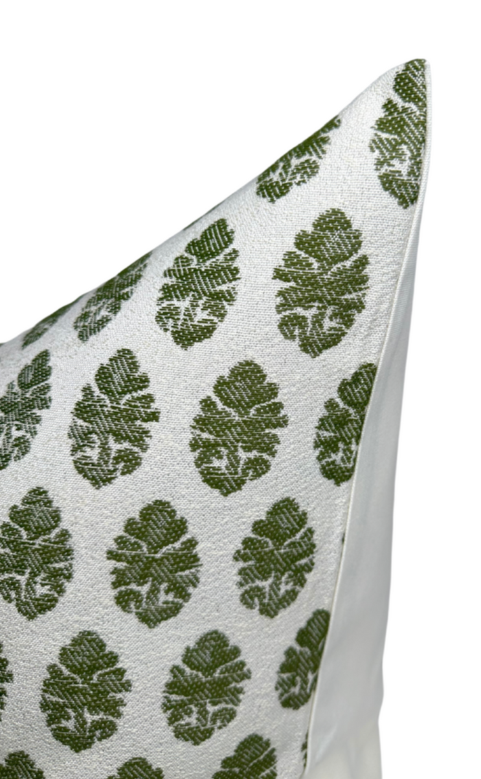 Dekowe Indian Garden Paisley Woven Pillow Cover In Green